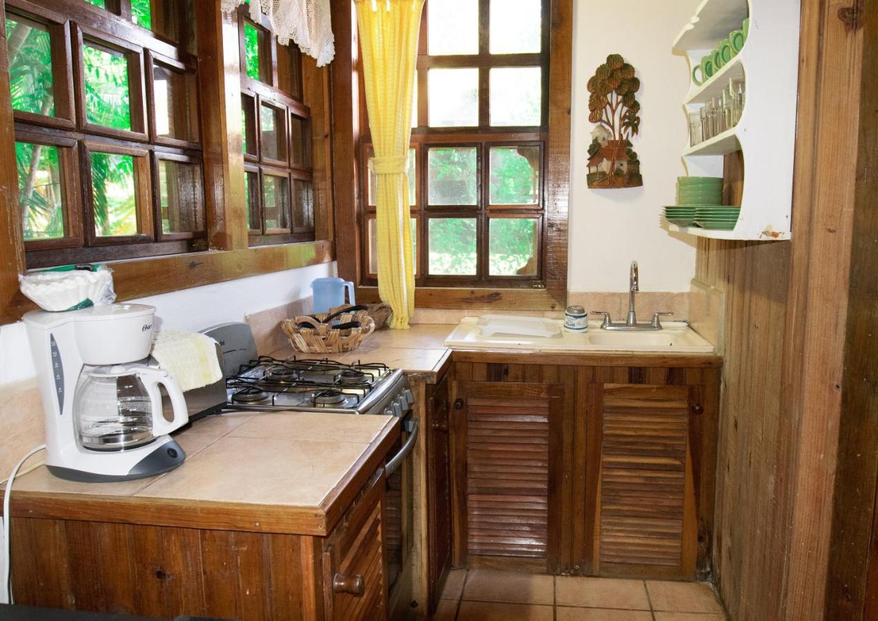 Posada Arco Iris, West End Extérieur photo